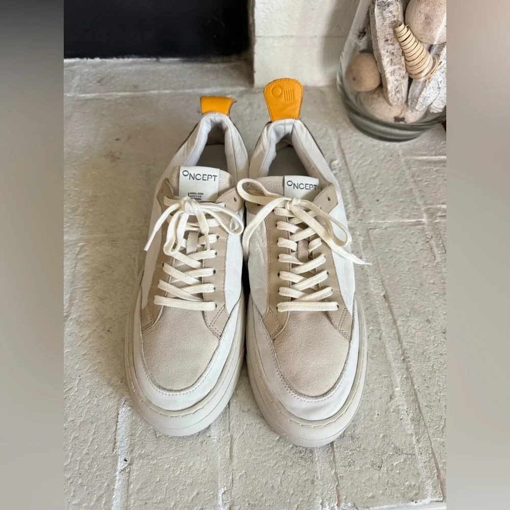 ONCEPT LONDON SHOE - WHITE/CAPPUCCINO Size 9.5